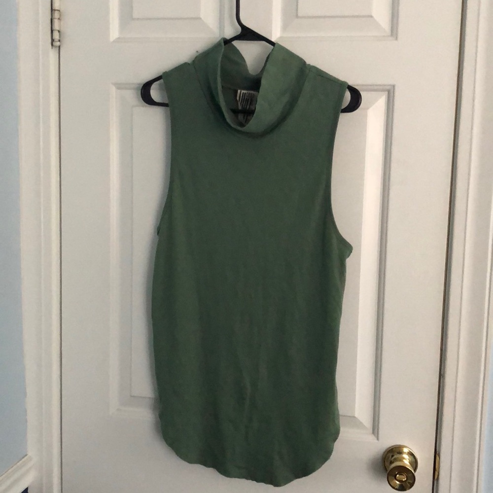 Free People long line tank